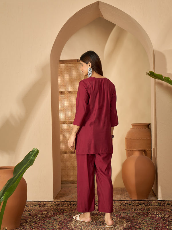 Ishara – Embroidered Tunic & Trouser Co-Ord Set with V-Neck Design