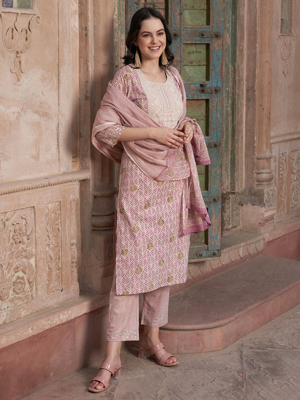Bloom Reverie Floral Printed Kurta Pant Dupatta Set