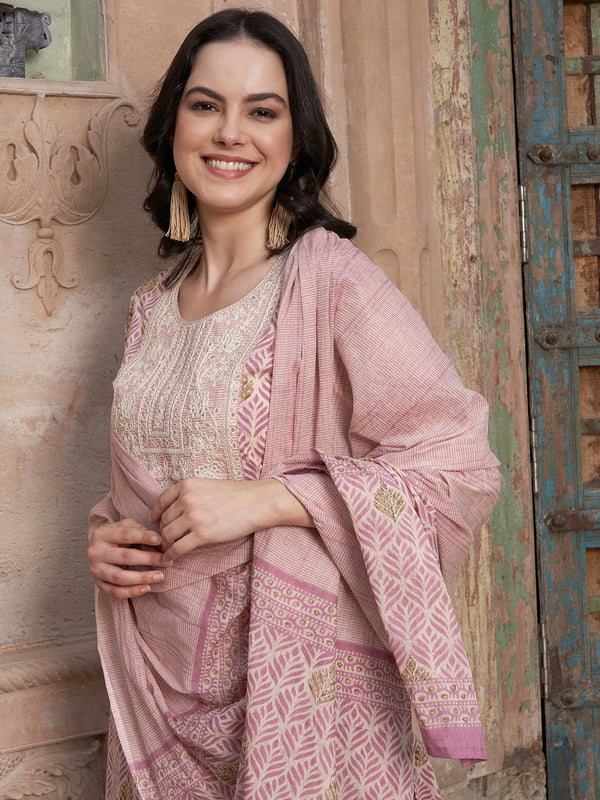 Bloom Reverie Floral Printed Kurta Pant Dupatta Set